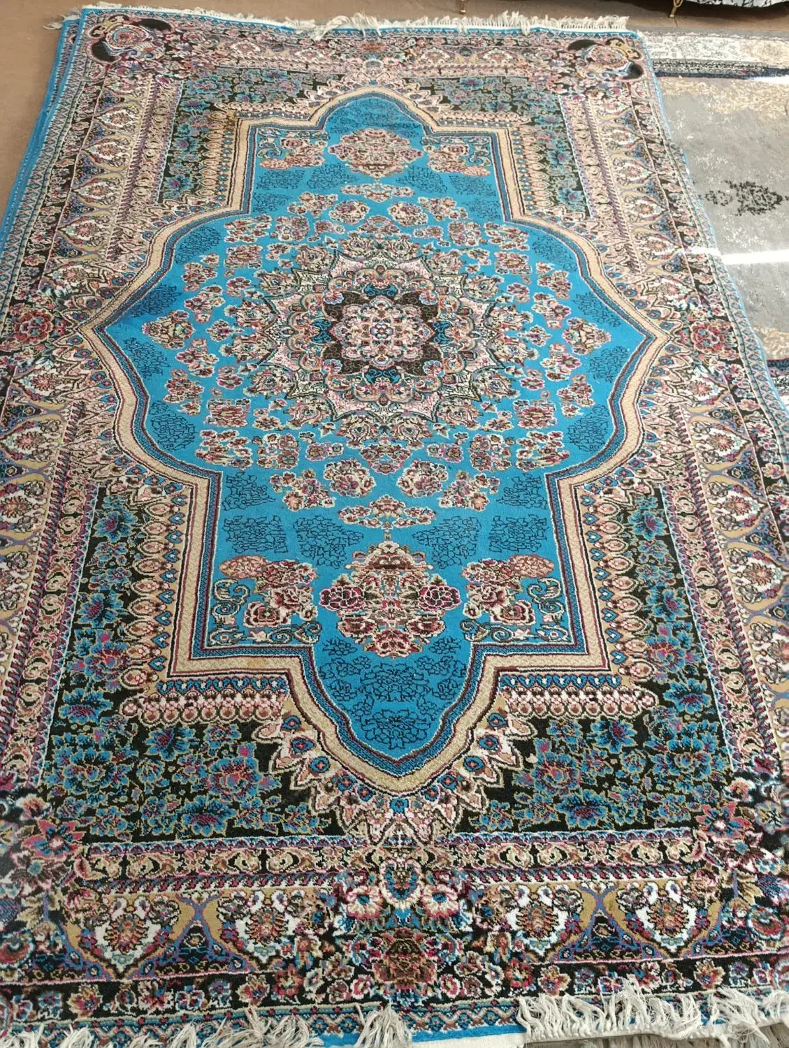 ۴ تا فرش ۶ متری همگی باهم۹۹۰۰ت|فرش|مراغه, |دیوار