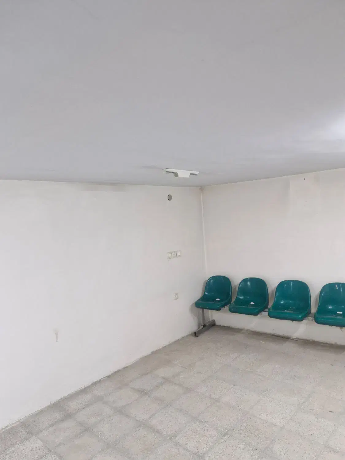 اجاره دادن مکانی در ساختمان پزشکان برای داروخانه|اجارهٔ مغازه و غرفه|بهار, |دیوار