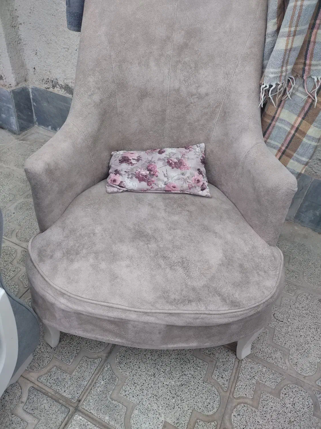 سالمه بدونه شکستگی|مبلمان خانگی و میز عسلی|نظرآباد, صالح آباد|دیوار