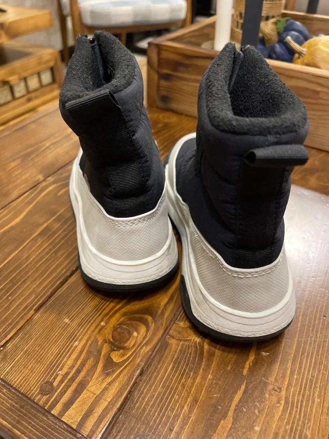 بوت اورجینال Zara سایز ۳۳|کفش و لباس بچه|تهران, بهار|دیوار