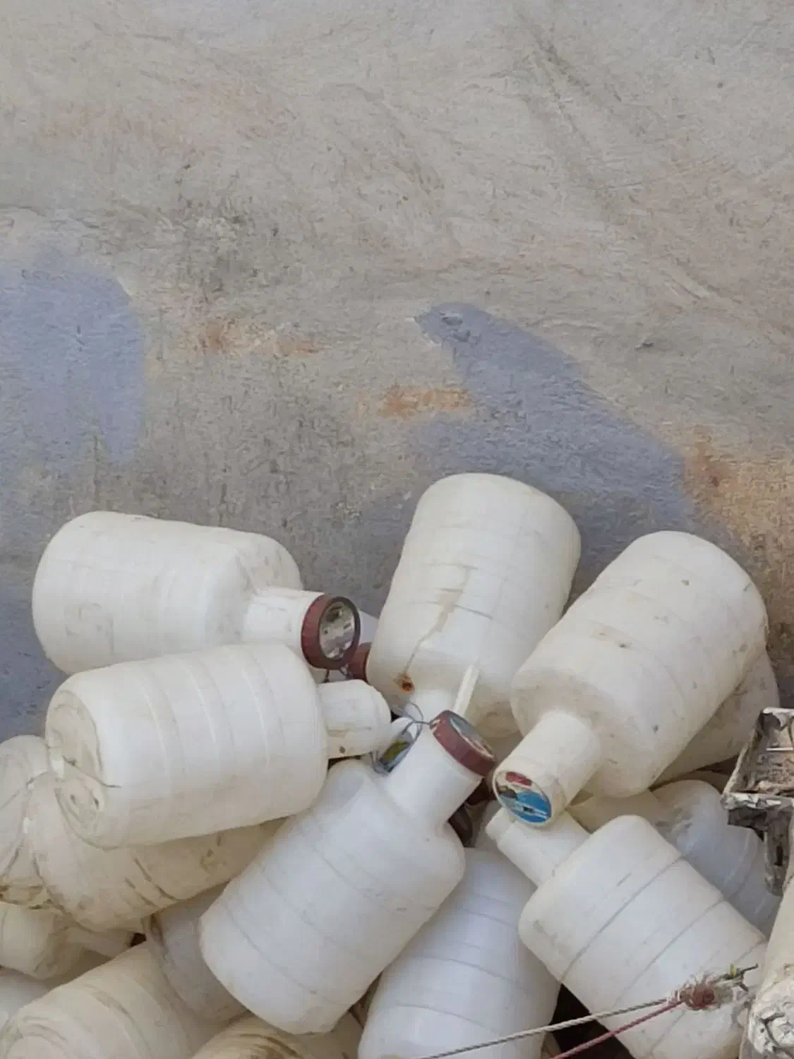 دبه ۱۲کیلویی فروشی درحد نو|ظروف نگهدارنده، پلاستیکی، یک‌بارمصرف|محمدیه-قزوین, |دیوار