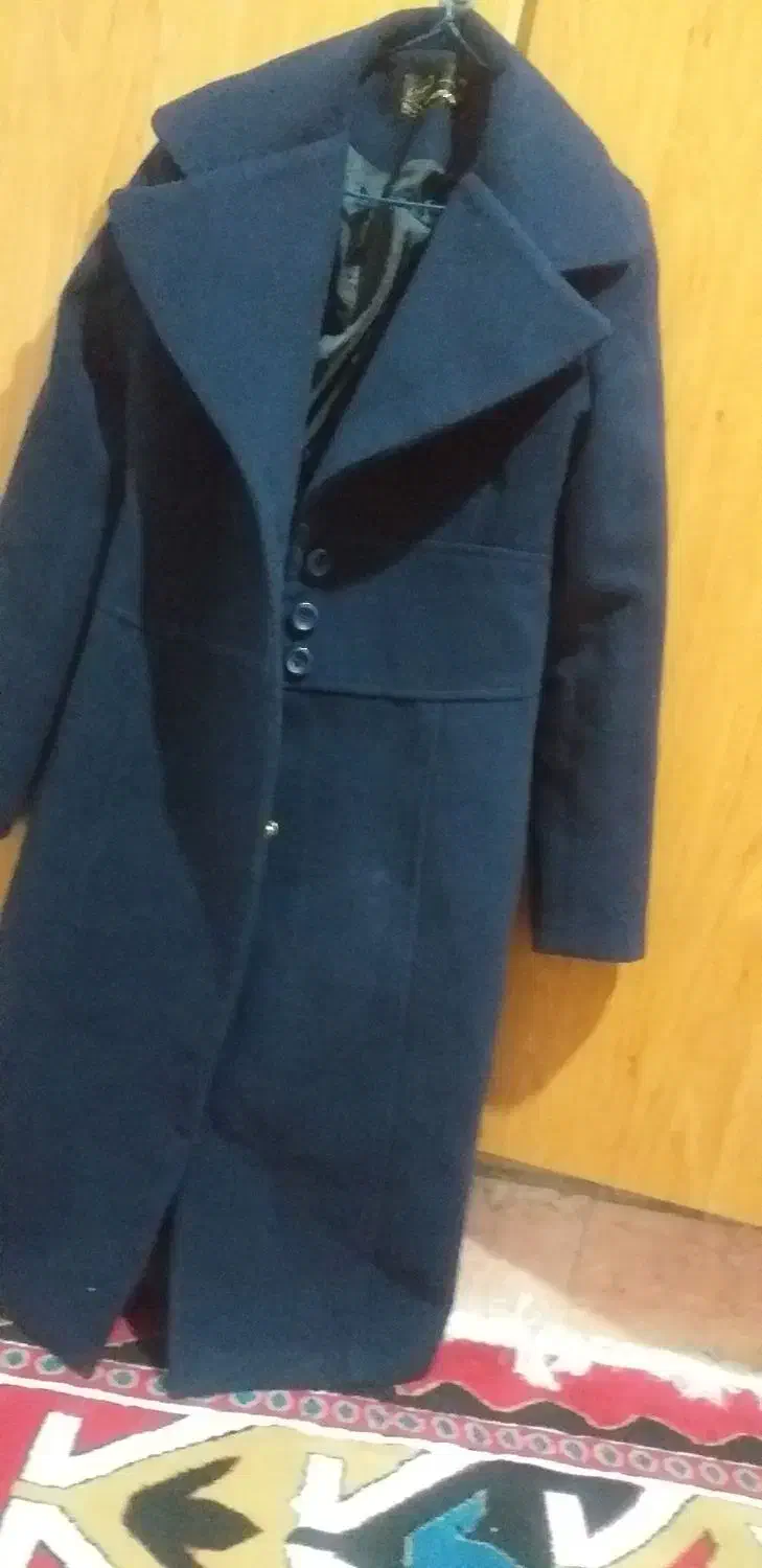 پالتو|لباس|یاسوج, |دیوار