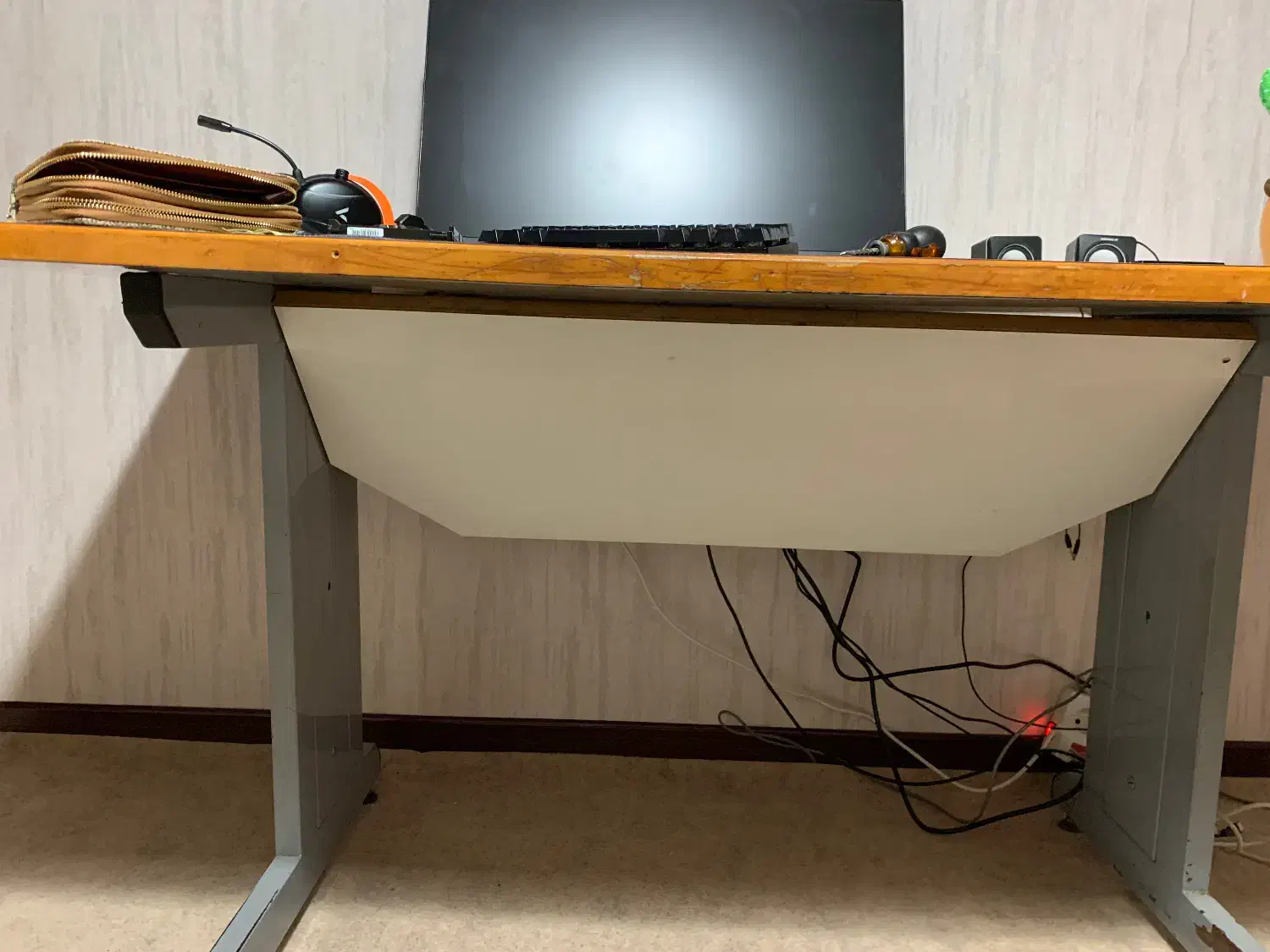 فروش میز مناسب خیاطی و کامپیوتر|میز تحریر و کامپیوتر|بهشهر, |دیوار