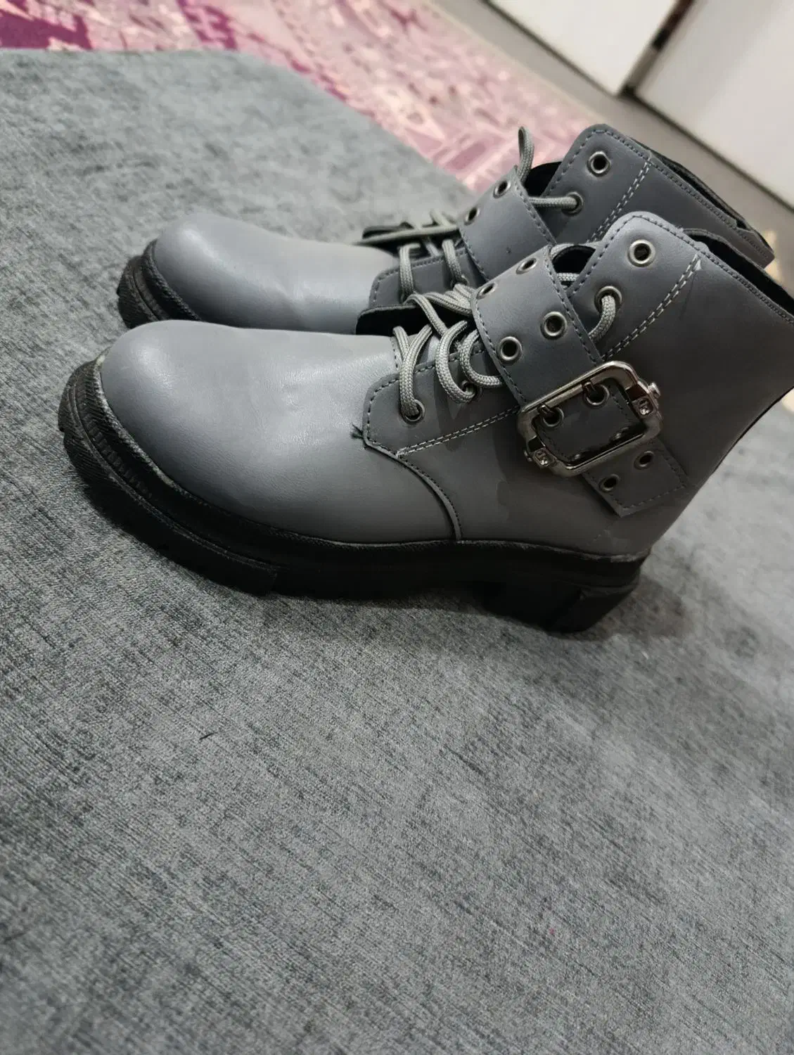 نیم بوت خاکستری|کیف، کفش، کمربند|زاهدان, |دیوار