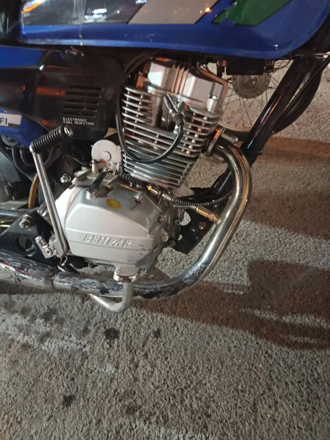 موتور ۲۰۰سی سی بهپر|موتورسیکلت|لنجان, |دیوار