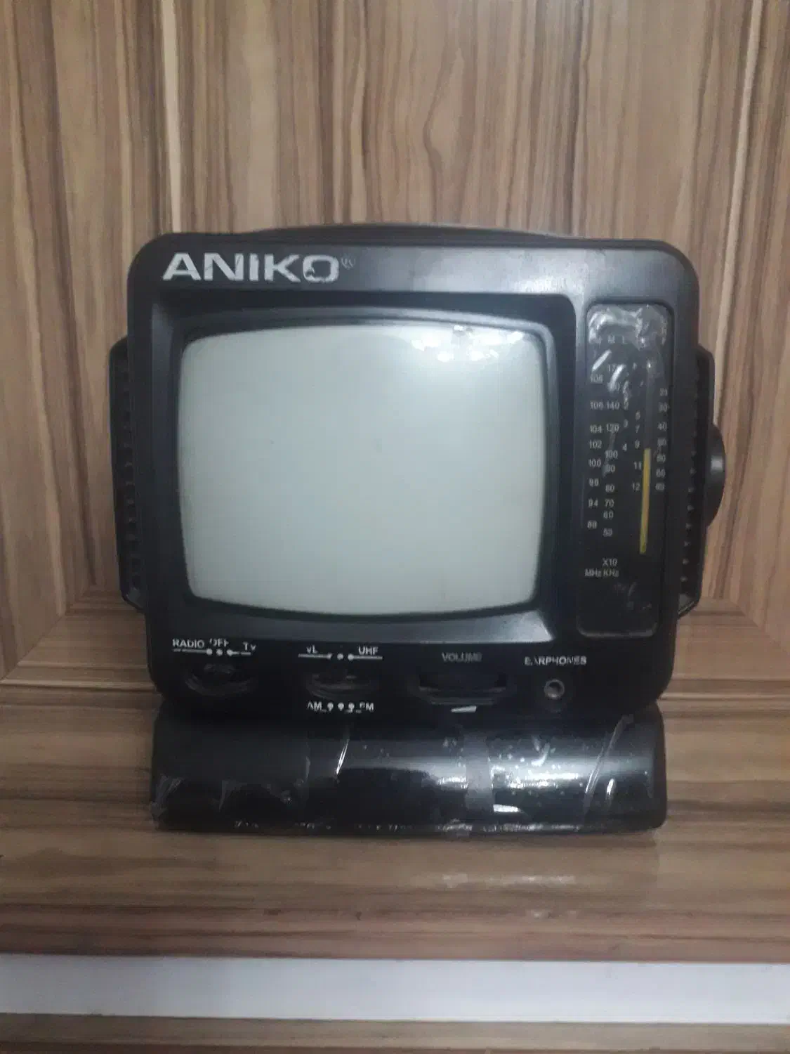 تلوزیون کوچک|تلویزیون و پروژکتور|تبریز, |دیوار