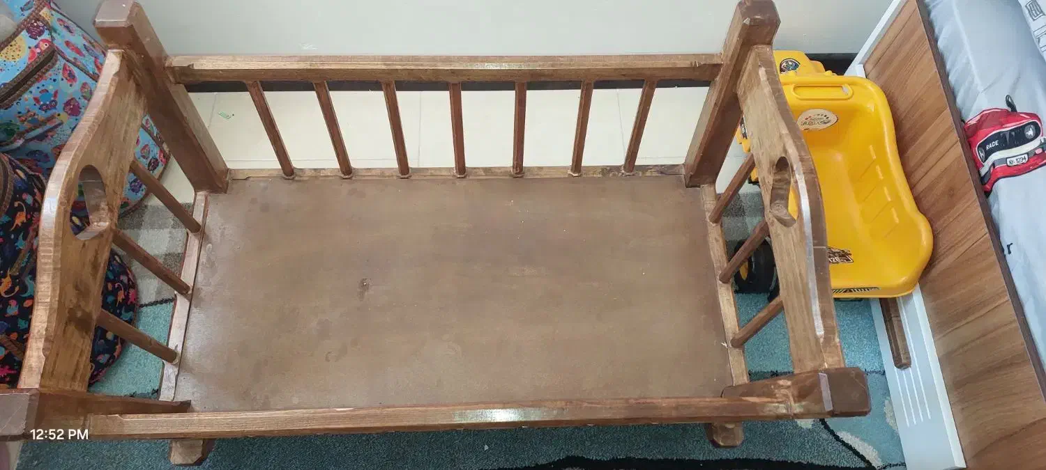 گهواره چوبی|تخت و صندلی بچه|یزد, |دیوار