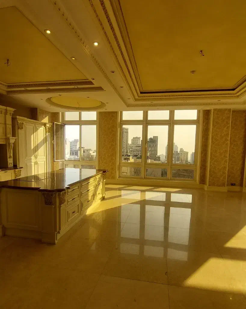 ۴۰۰متر فرمانیه*فول امکانات*کلید نخورده*فایل شخصی