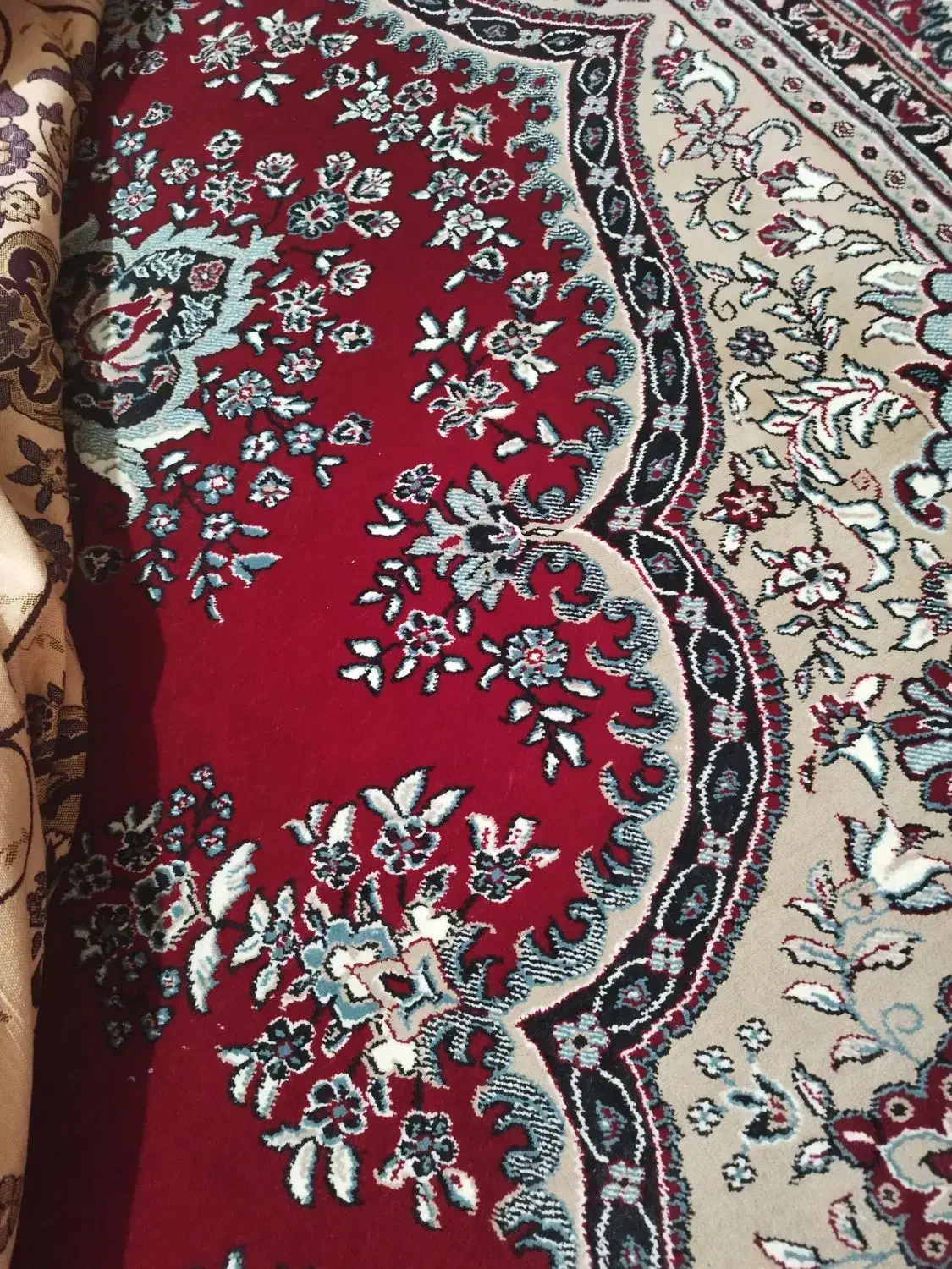 فرش ۱۲متری در حد نو|فرش|صدرا-فارس, فاز ۱|دیوار