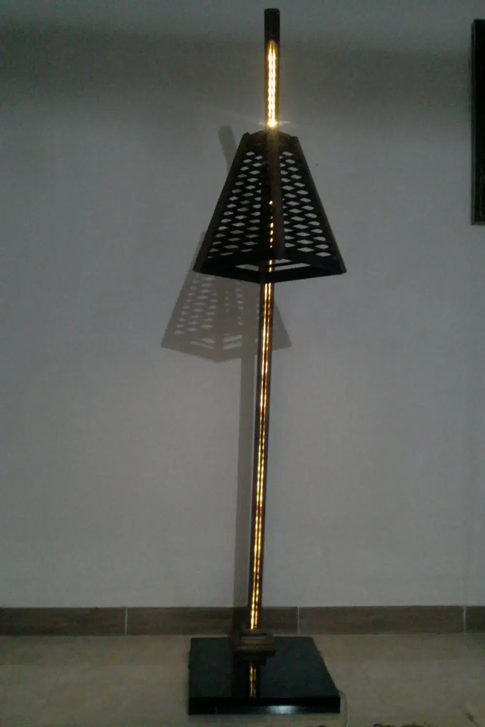 آباژور چوبی|چراغ خواب و آباژور|رشت, پاره بیجار|دیوار