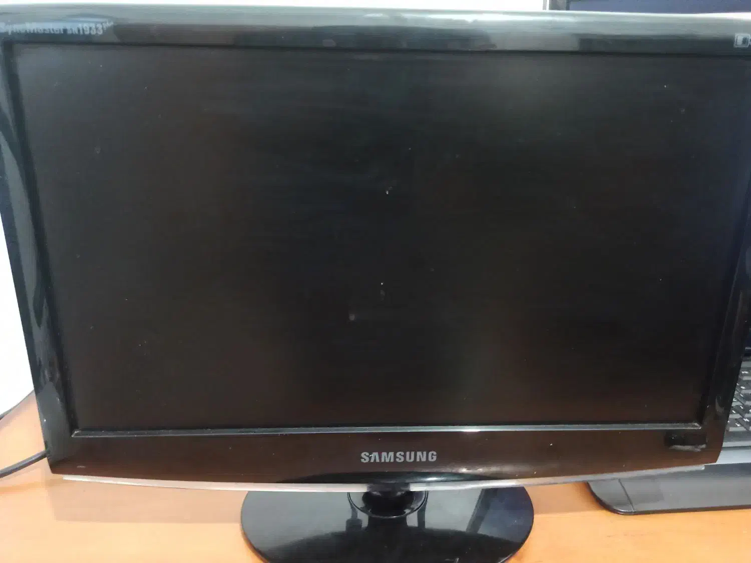 مانیتور سامسونگ 19|قطعات و لوازم جانبی رایانه|قم, دورشهر|دیوار