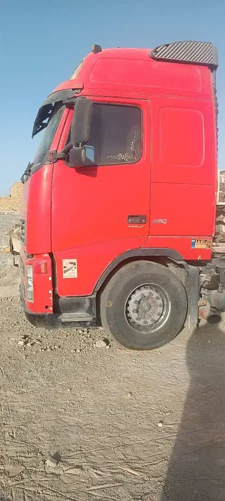 کامیون ولوو پلاک استان حمل بار و تردد داخل استان|خودرو سنگین|سراوان, |دیوار