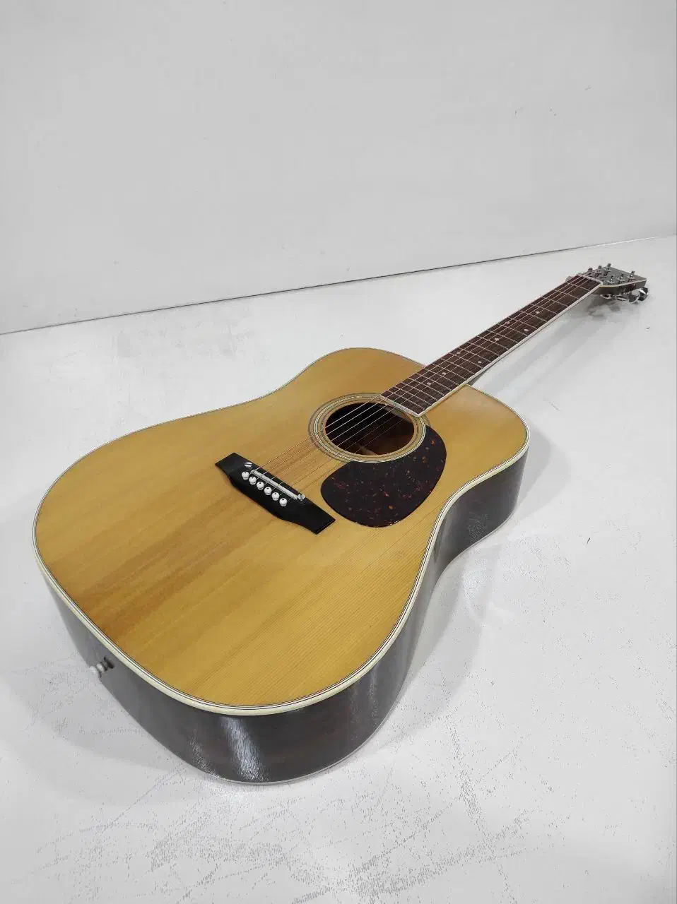 گیتار آریا 9210|گیتار، بیس، امپلیفایر|تهران, استقلال|دیوار