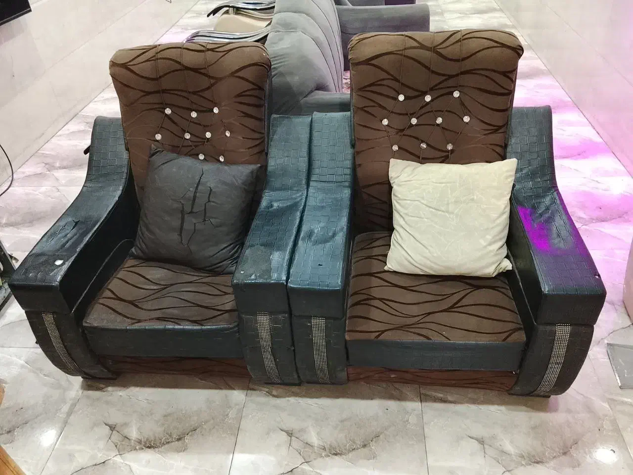 مبل و میز|مبلمان خانگی و میز عسلی|گرمسار, |دیوار