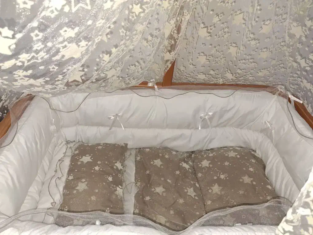 تخت نوزاد گهواره ای|تخت و صندلی بچه|ساری, |دیوار