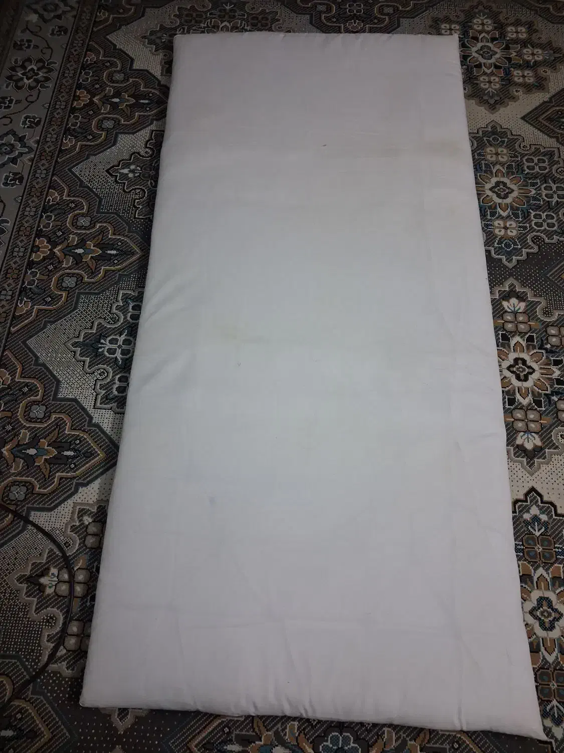 تشک پنبه ایی|رختخواب، بالش، پتو|شاهینشهر, بنیاد ازدواج|دیوار