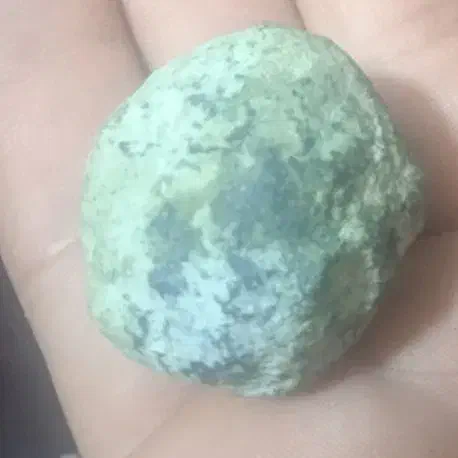 یک سنگ مشکوک به شهاب|کلکسیون اشیاء عتیقه|یاسوج, |دیوار