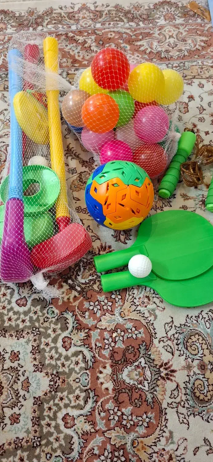 اسباب بازی|اسباببازی بچه|ری, شهادت|دیوار