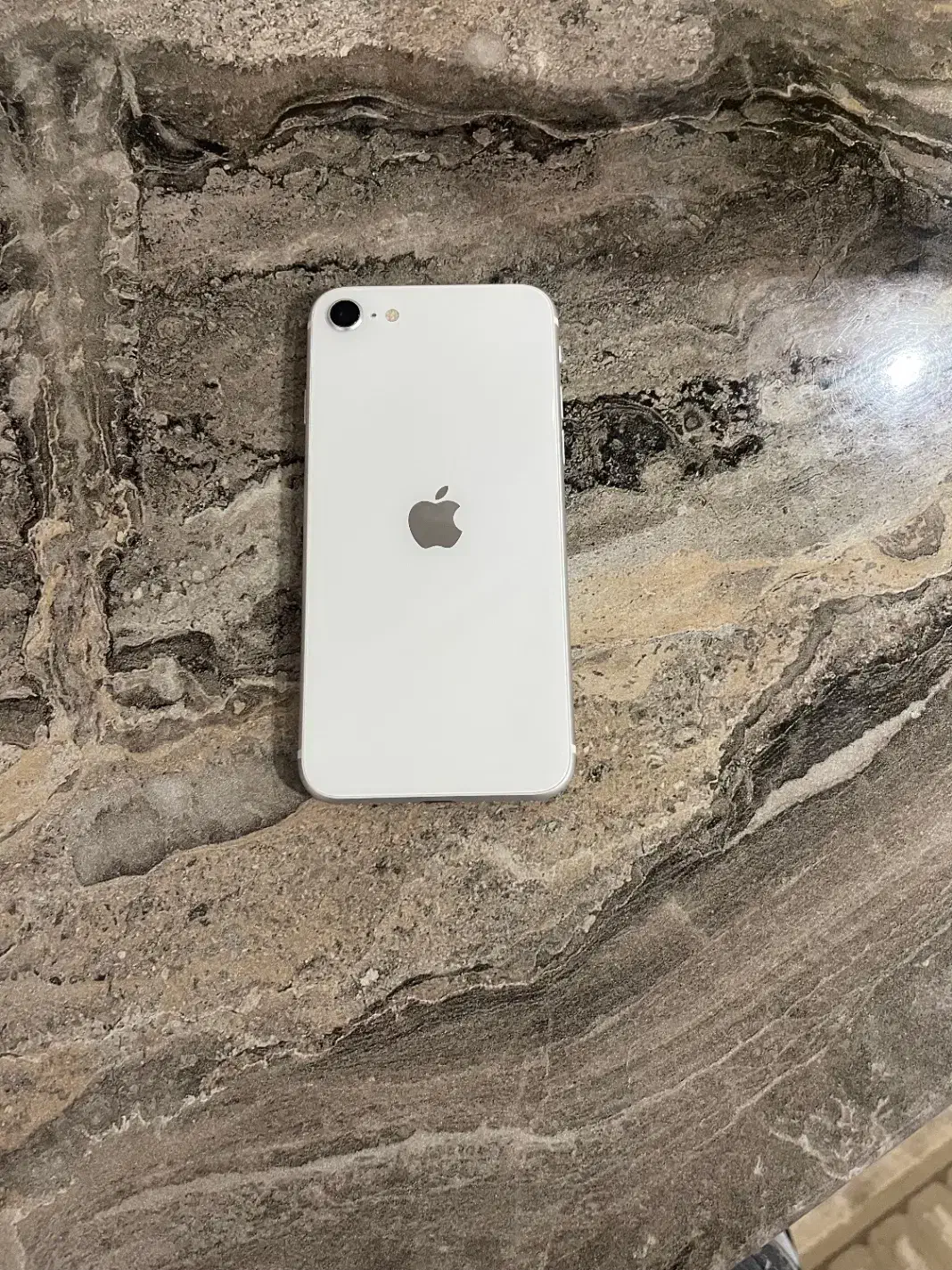 SE 2020|موبایل|اسلام‌شهر, شهرک توحید|دیوار