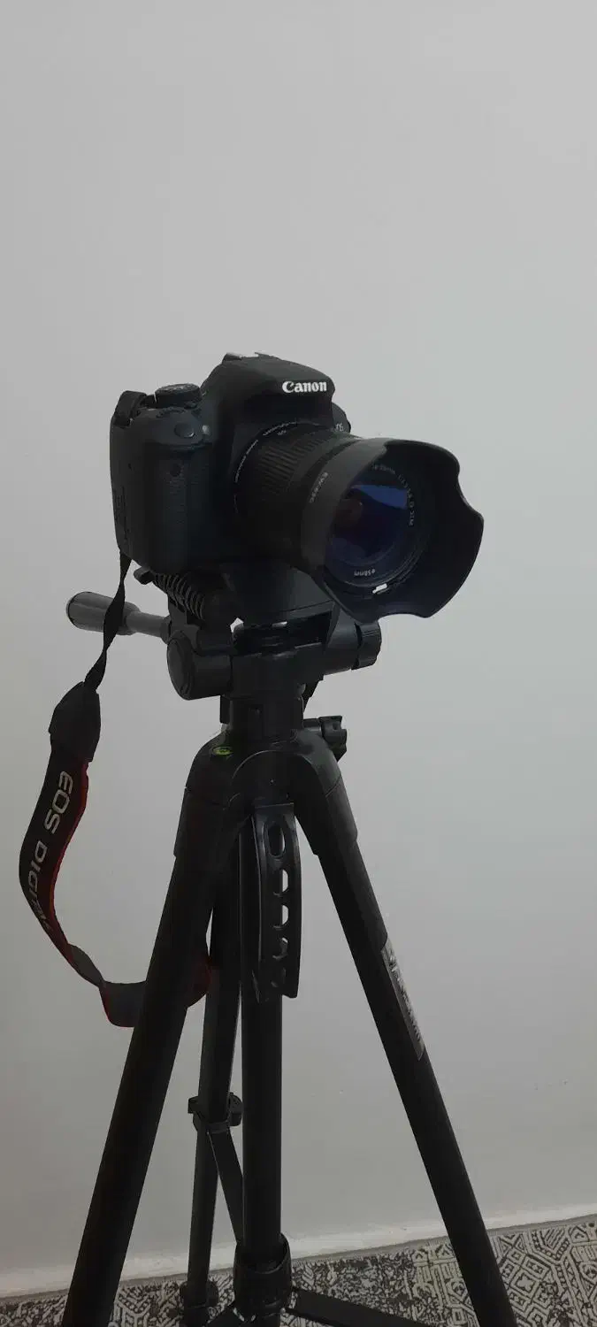 دوربین canon 700D|دوربین عکاسی و فیلم‌برداری|کرج, شهرک بنفشه|دیوار