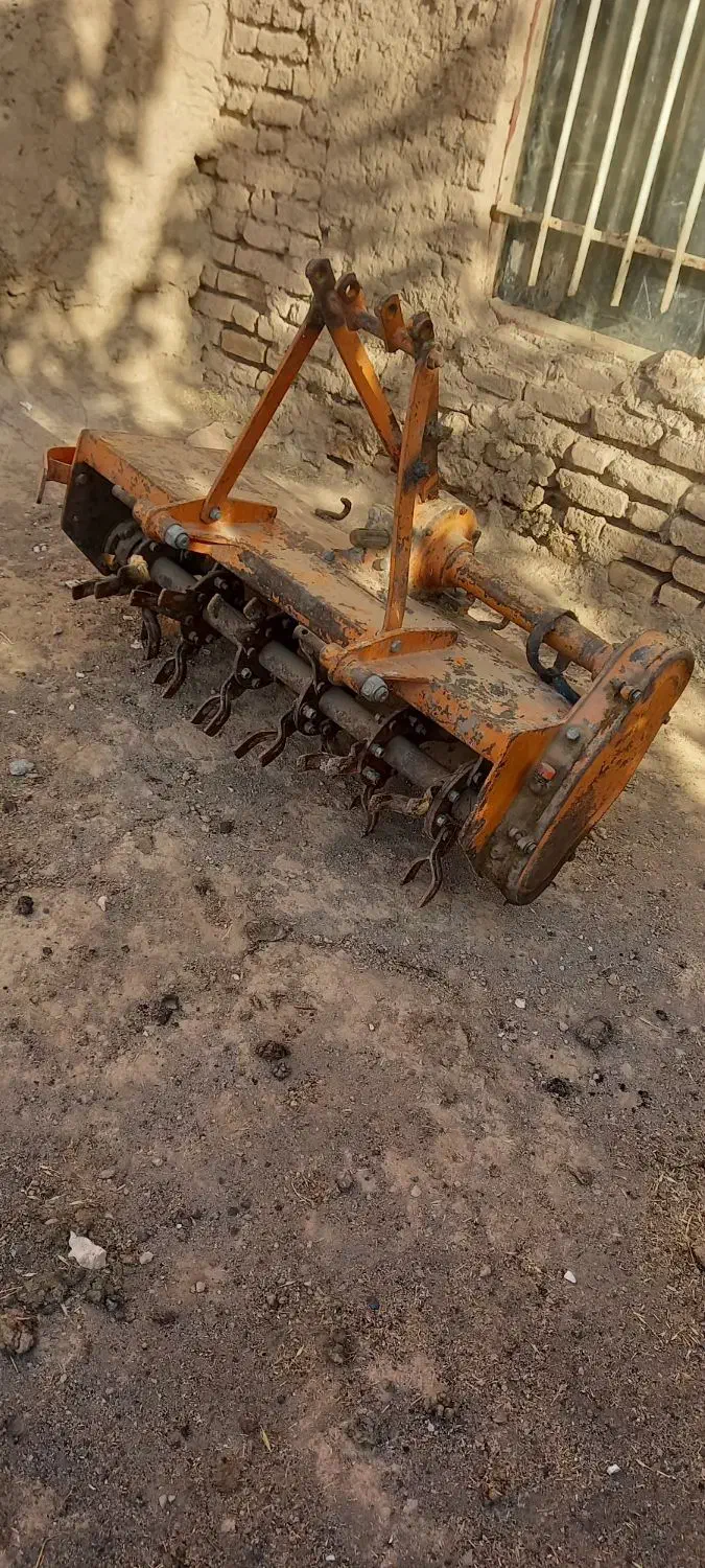 باسلام لتواتور ۲۴پر هادی بسیار تمیز و کم کار|ماشینآلات صنعتی|زاوه, |دیوار