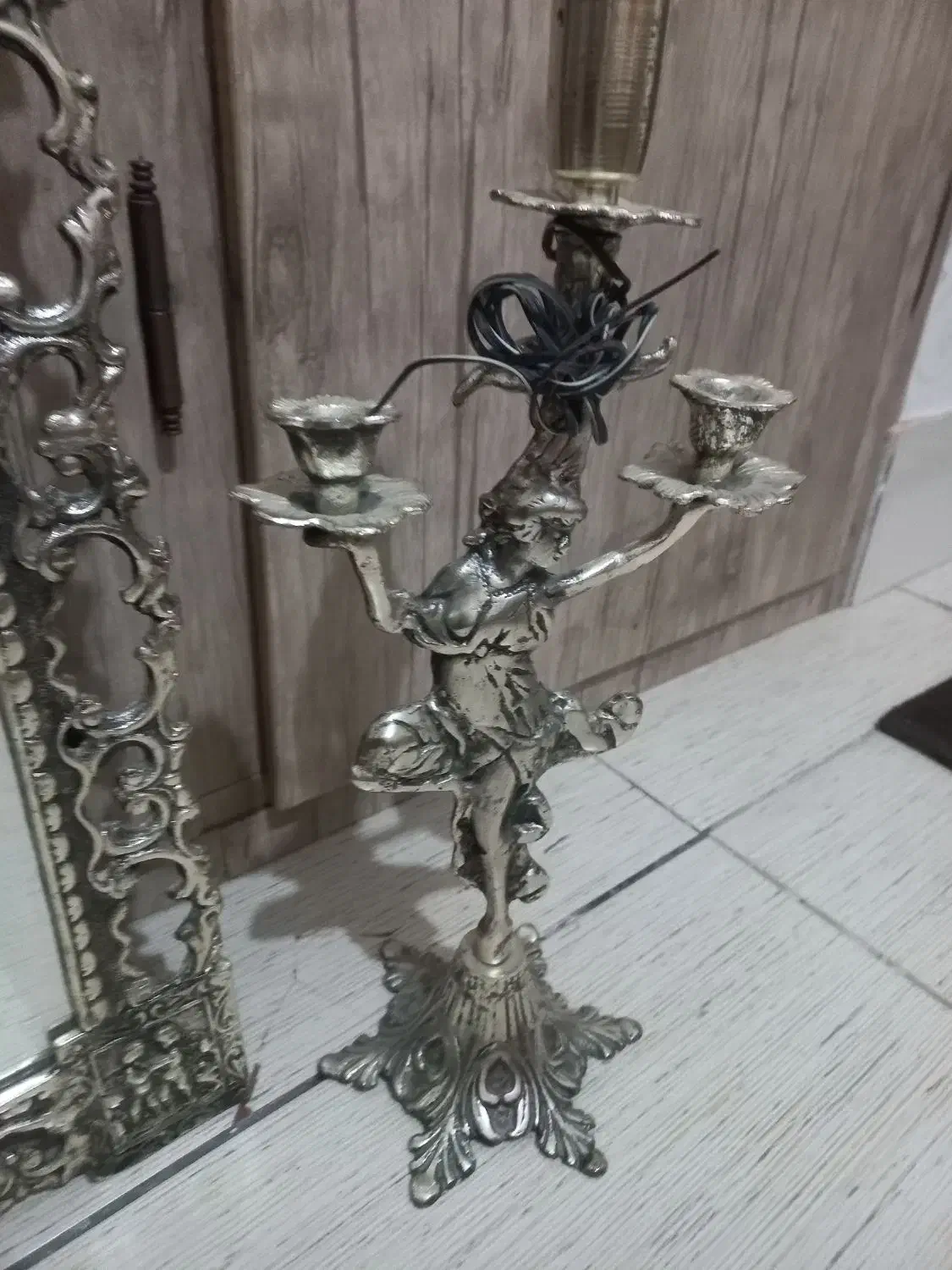 آینه وشمعدان|آینه|بروجرد, |دیوار