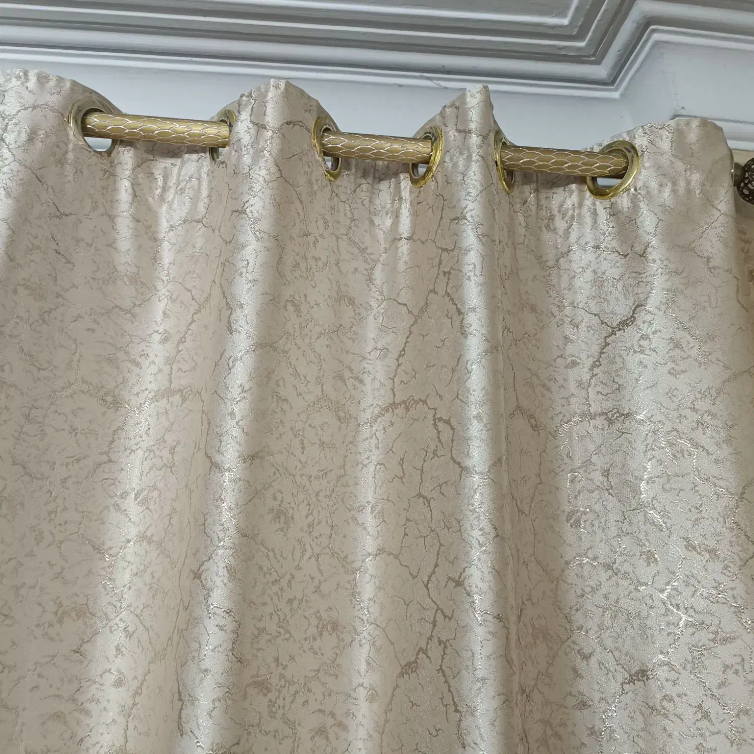 پرده|پرده، رانر، رومیزی|تهران, باغ فیض|دیوار