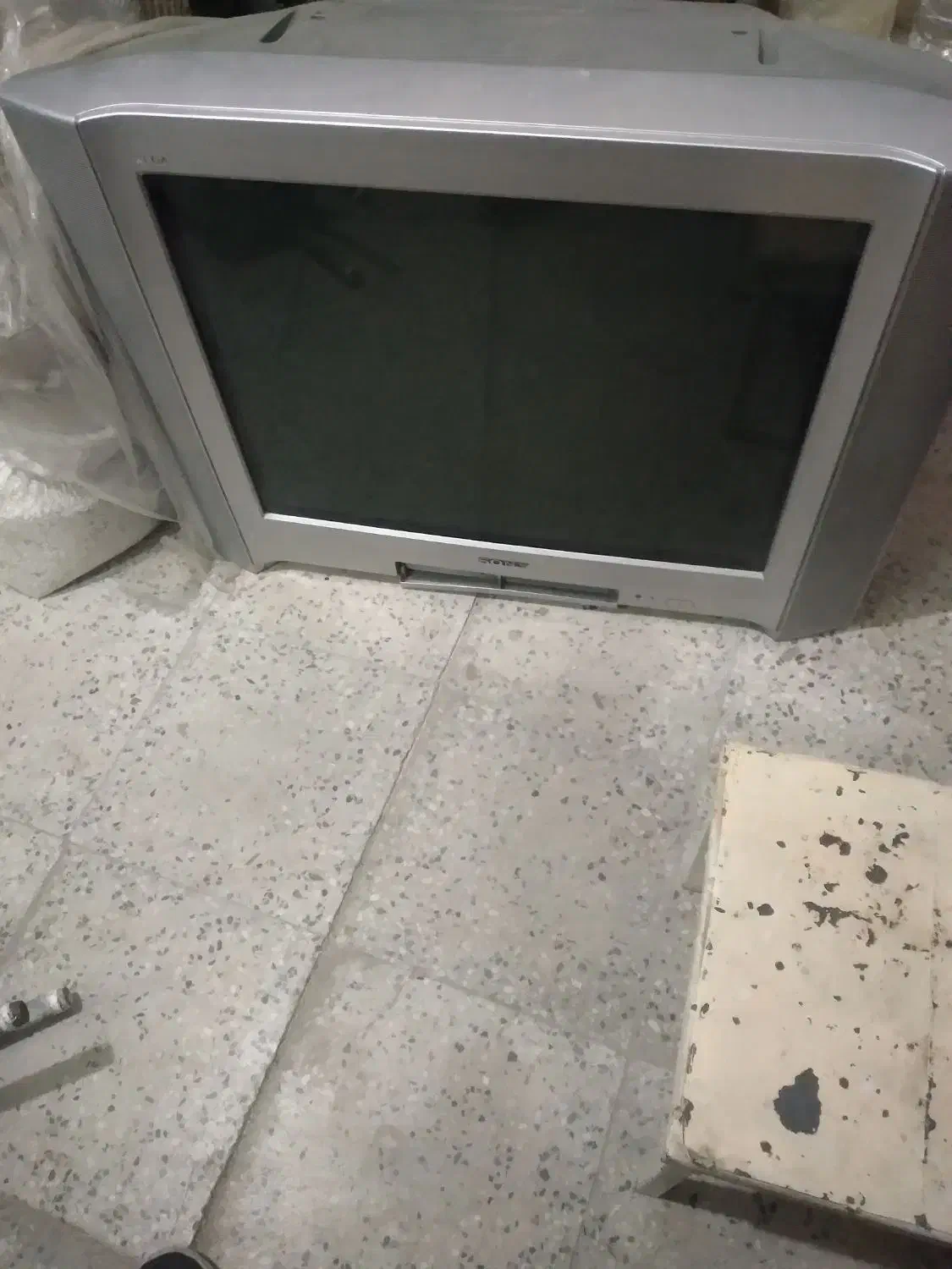 تلوزیون سونی ۲۹|تلویزیون و پروژکتور|خمینی‌شهر, |دیوار