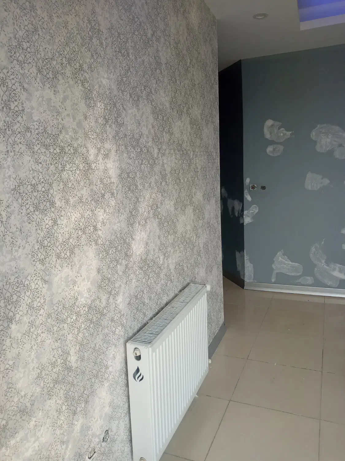 نصب کاغذ دیواری نصاب دکوراسیون کاغذایتالیایی ۳۵۰|خدمات پیشه و مهارت|کرج, فاز ۴ مهرشهر|دیوار