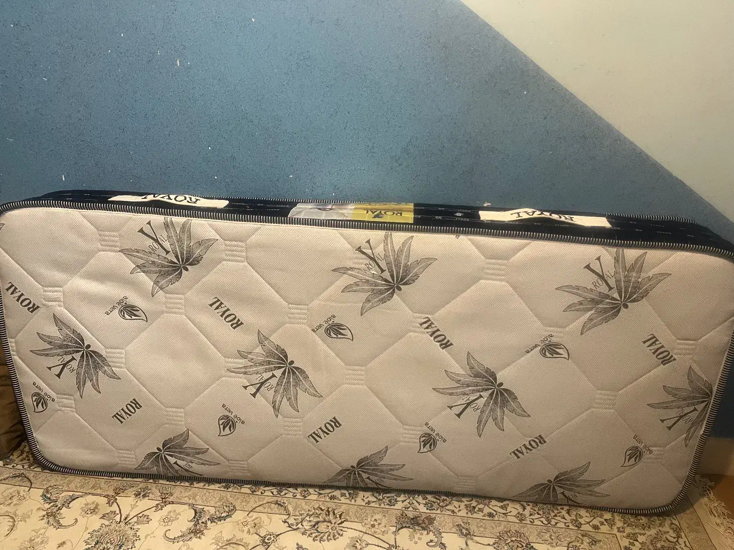 تشک تخت نوجوان|تخت و سرویس خواب|برخوار, |دیوار