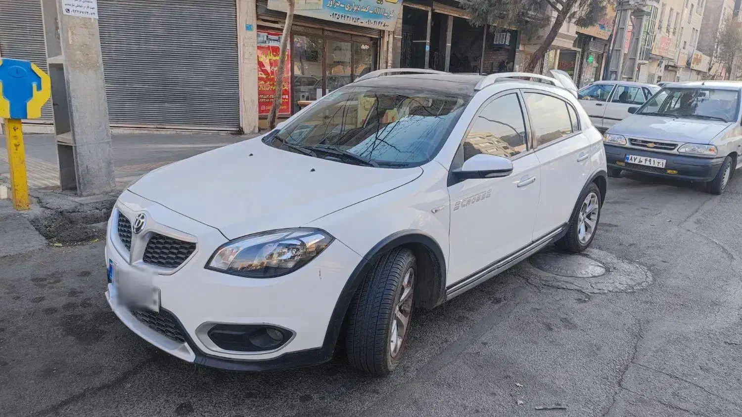 برلیانس کراس|خودرو سواری و وانت|قدس, شهر‌قدس|دیوار