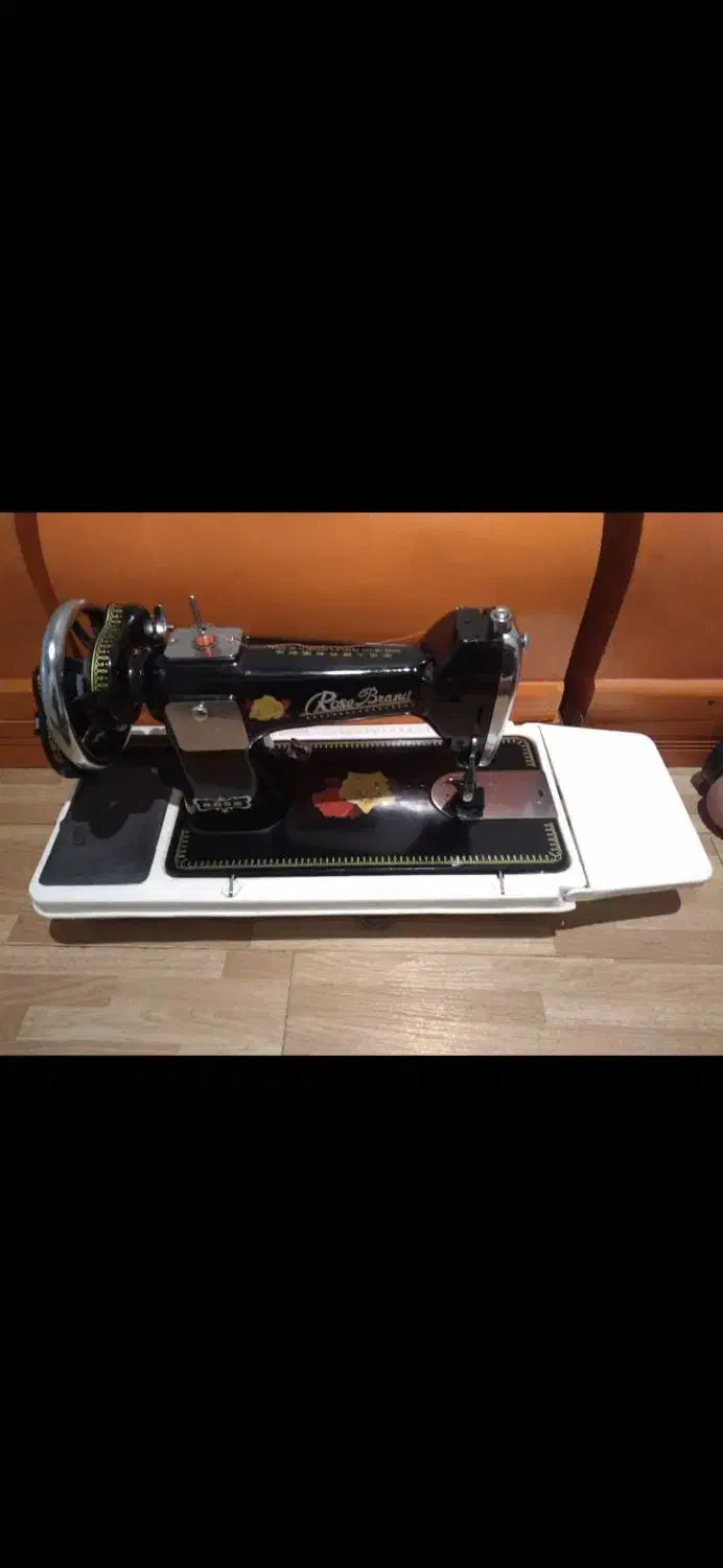 چرخ خیاطی مارشال و گل و پروانه|چرخ خیاطی و ریسندگی|میناب, |دیوار