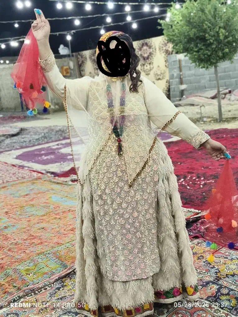 لباس محلی|لباس|ارسنجان, |دیوار