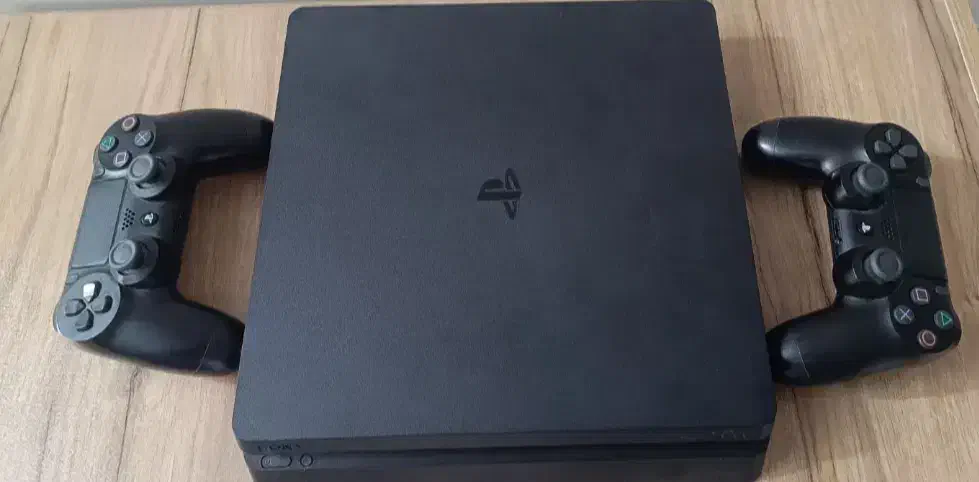 پلی ۴ اسلیم ps4|کنسول، بازی ویدئویی و آنلاین|خرمآباد, |دیوار