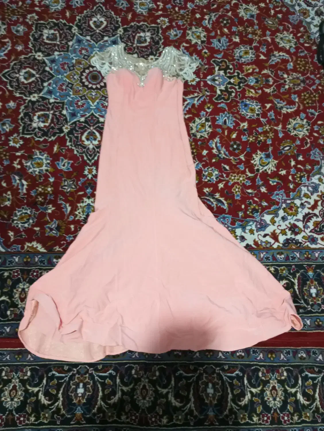 لباس مجلسی و کت دامن|لباس|خوی, |دیوار