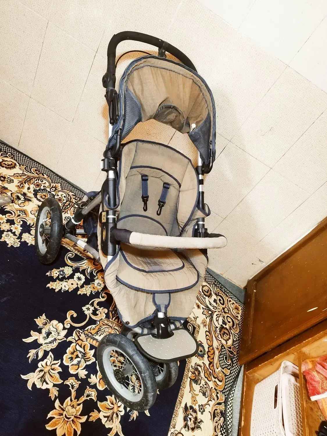 فروش دو عدد کالسکه خارجی و یک عدد راه رو کمکی|اسباب و اثاث بچه|کیش, |دیوار