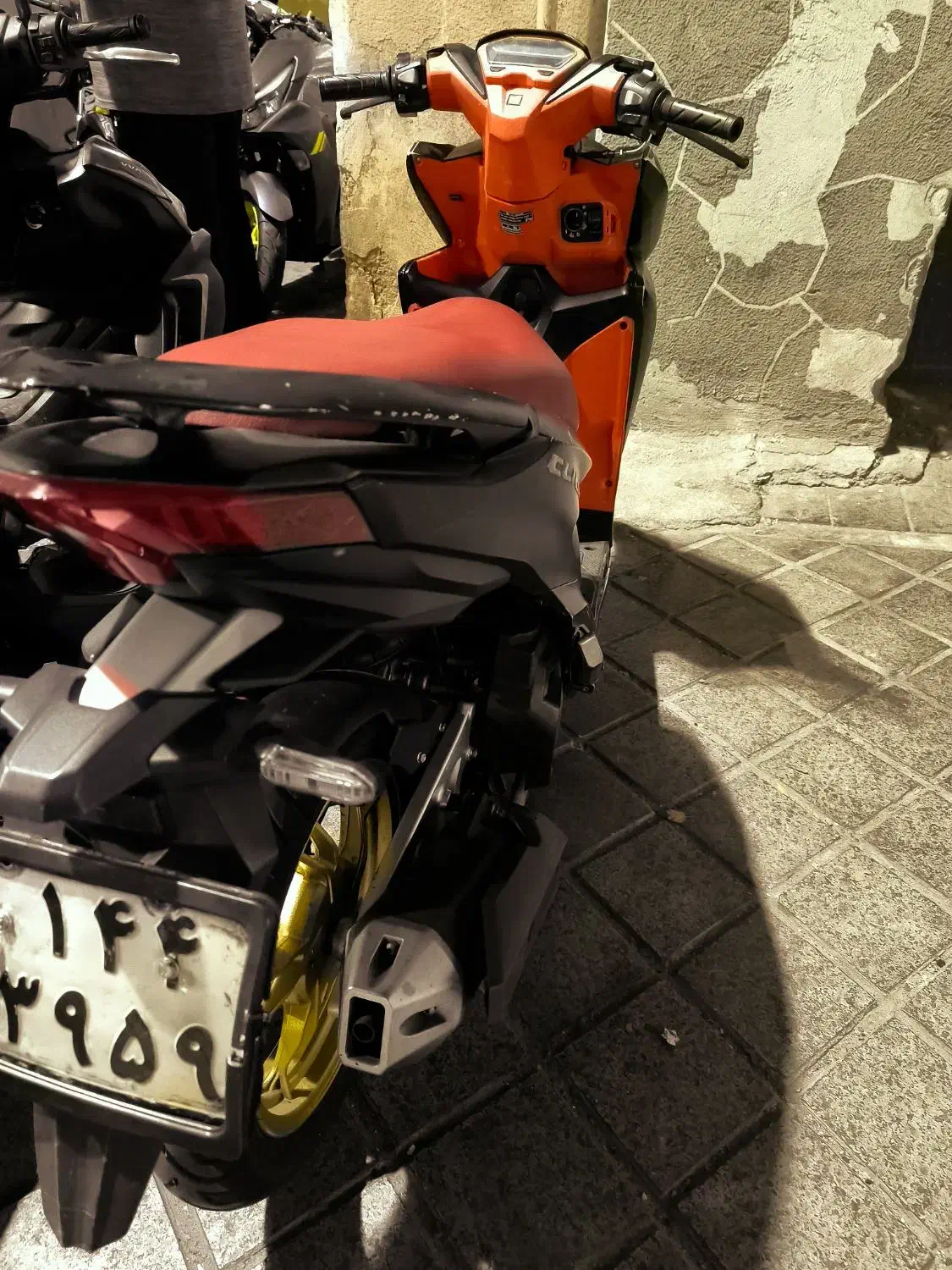 طرح کلیک 1400 مشکی نارنجی click|موتورسیکلت|تهران, گمرک|دیوار