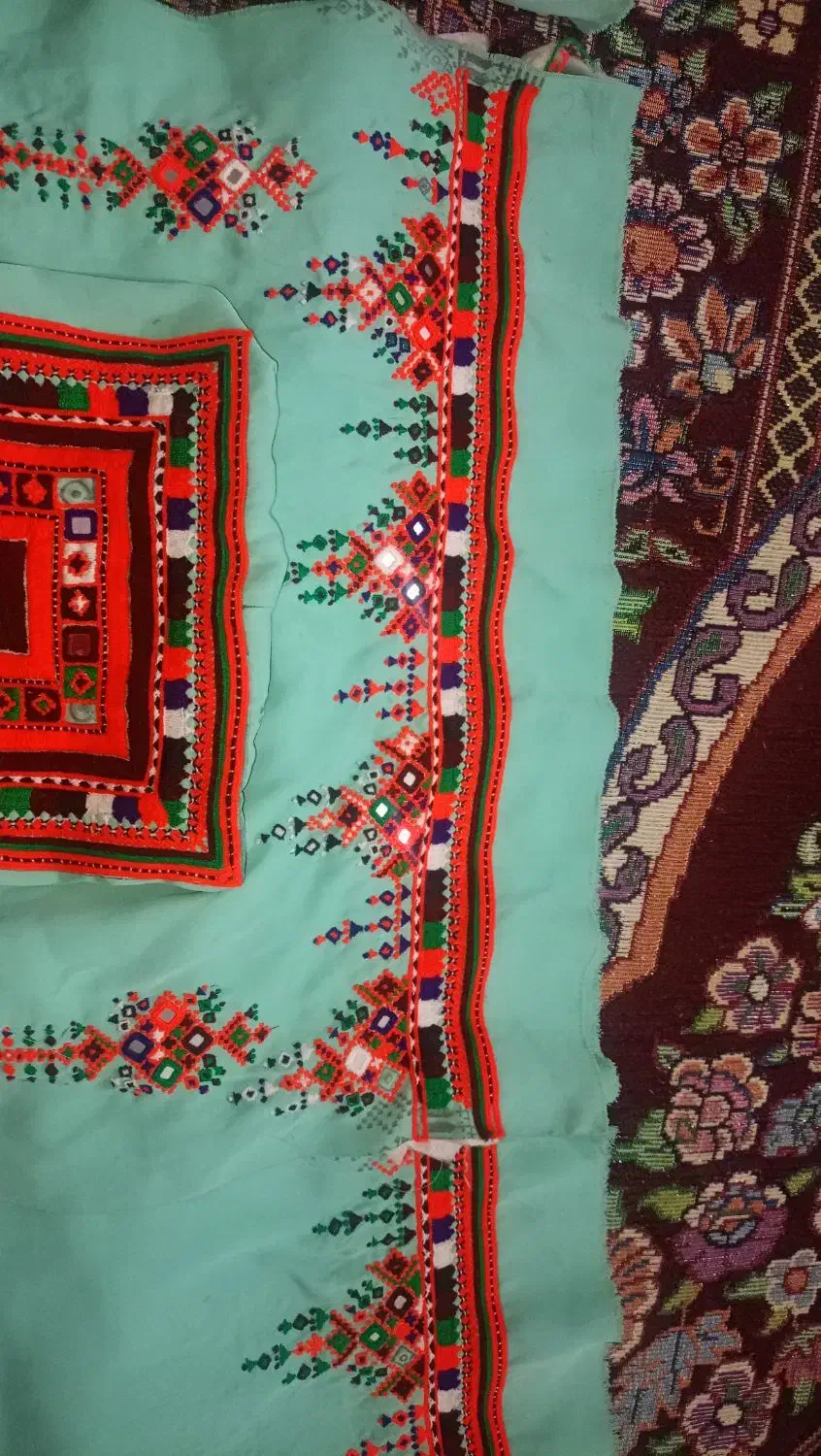 لباس مجلسی محلی|لباس|ایرانشهر, |دیوار