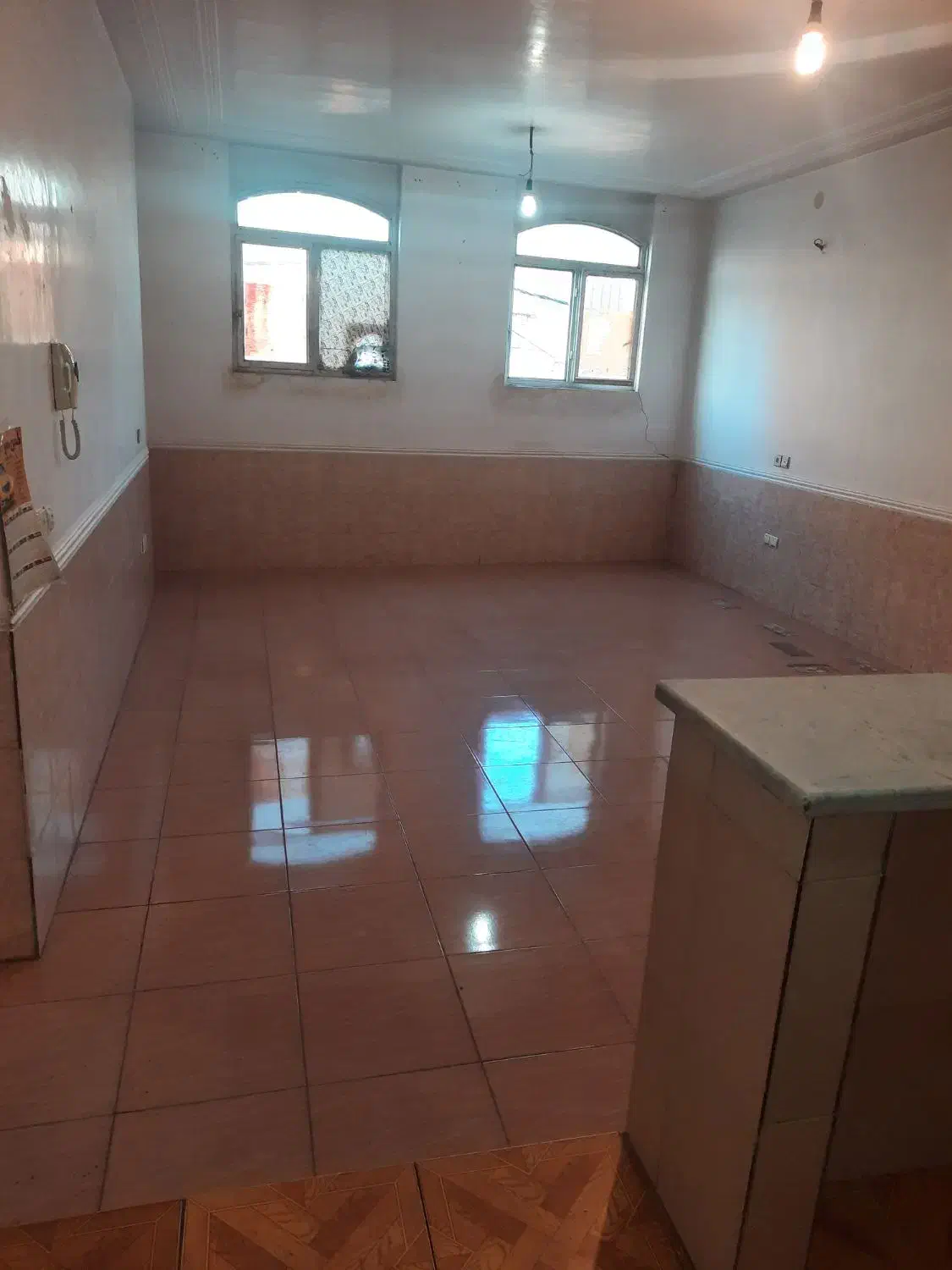 آپارتمانی طبقه دو    ۱ خوابه  ۷۰ متر نواب ۲۰ متری|اجارهٔ آپارتمان|شیراز, کوشک میدان|دیوار