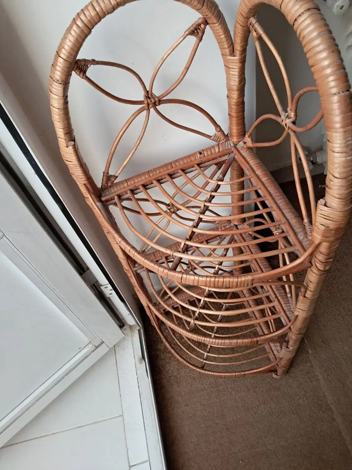 شلف و قفسه چوبی ۳کنج|کتابخانه، شلف، قفسههای دیواری|شهریار, رضی آباد بالا|دیوار