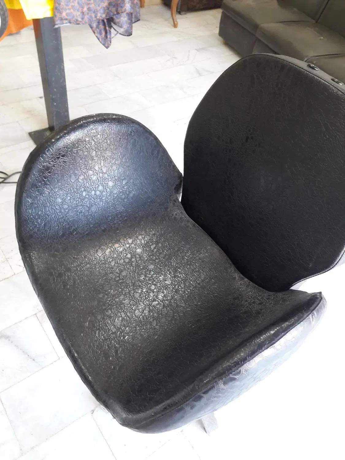 صندلی آرایشگاه|آرایشگاه و سالن‌های زیبایی|مشهد, فریزی|دیوار