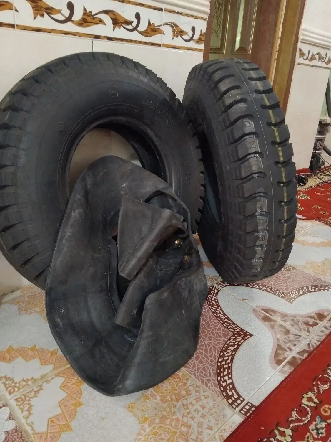 لاستیک دنا خاوری نو همراه با ۲عدد تیوب و نوار|قطعات یدکی و لوازم جانبی|شادگان, |دیوار