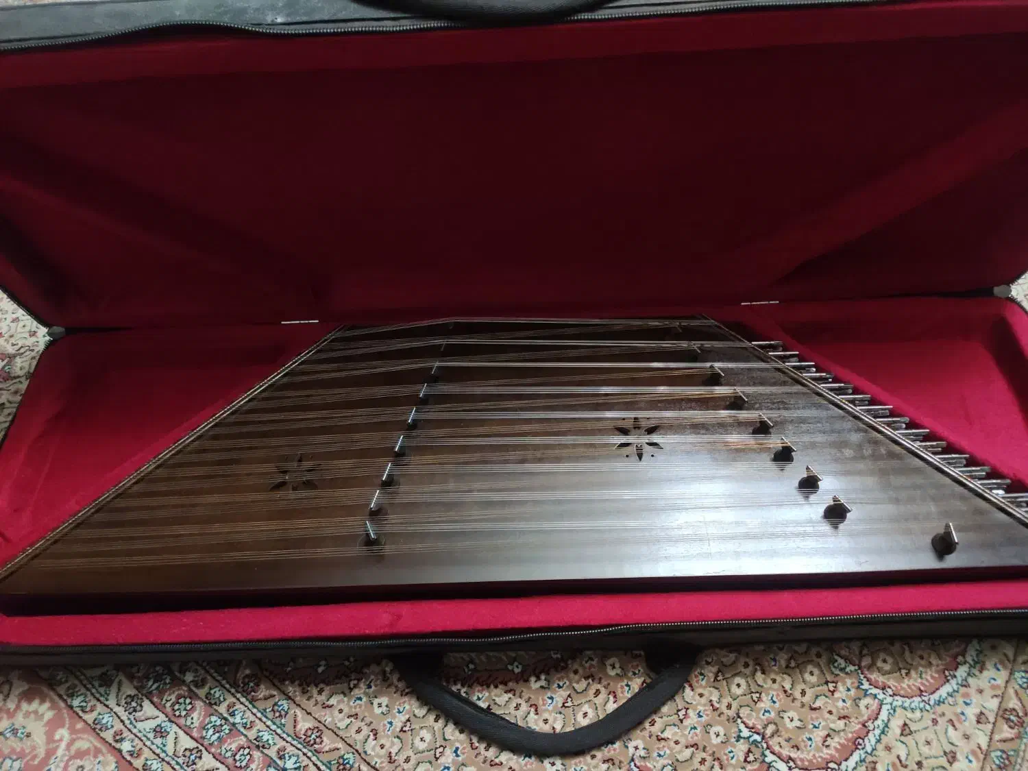 سنتور|سازهای سنتی|گنبد کاووس, |دیوار