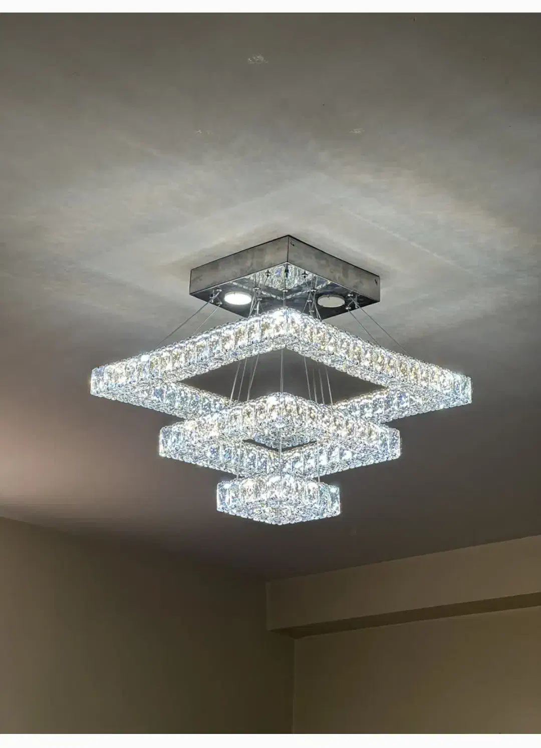 لوستر الماس.کهکشانی مربع سه طرف کریستال.AC light|لوستر و چراغ آویز|تهران, سنگلج (شاپور)|دیوار