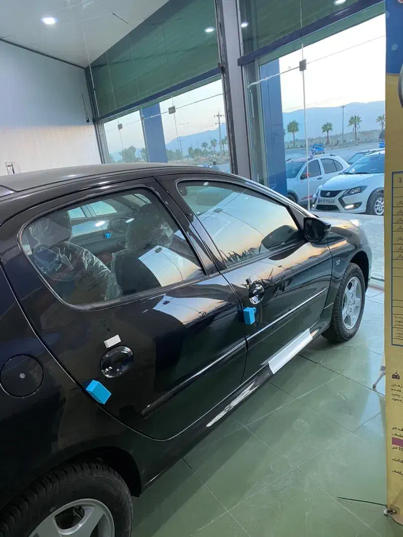 ۲۰۷ پانا دنده ای صفر۴۰۴|خودرو سواری و وانت|شیراز, بریجستون|دیوار