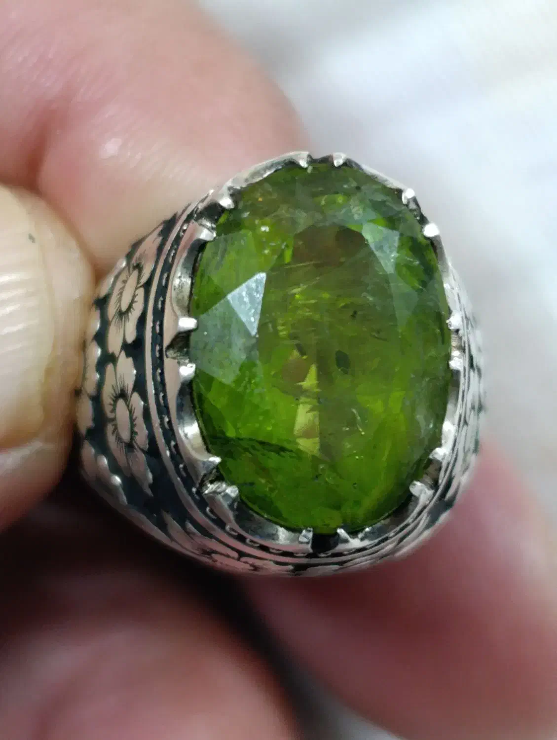 زبرجد آفریقای اصل|جواهرات|قم, ولیعصر|دیوار