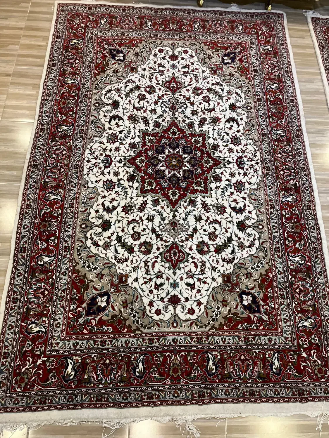 یک جفت فرش آذرشهر اصفهان قلم|فرش|تبریز, |دیوار