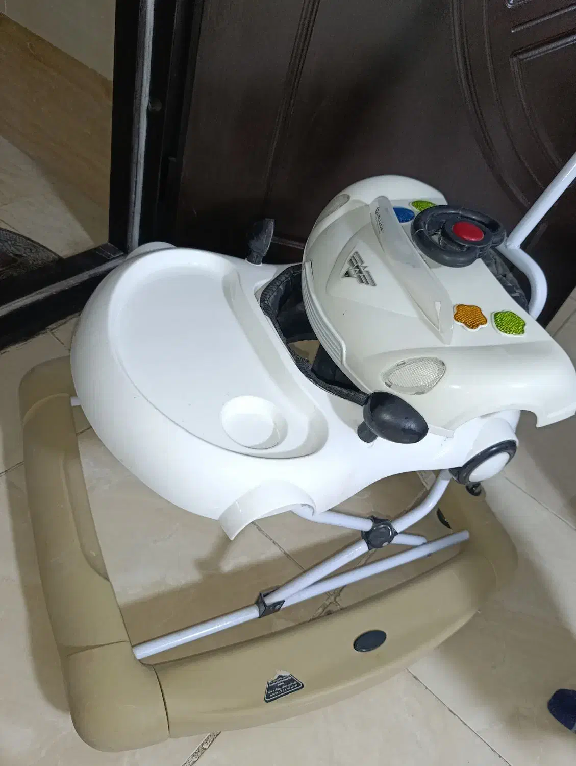 روروئک|تخت و صندلی بچه|شهریار, رضی آباد بالا|دیوار