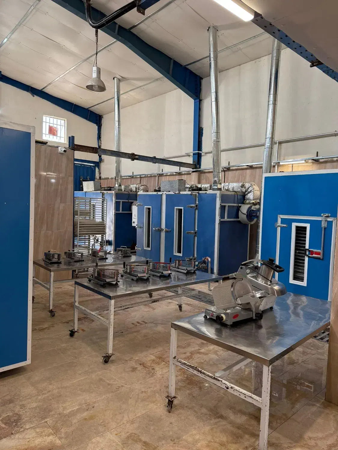 کارگر ساده خانم برای تولید میوه خشک|استخدام صنعتی، فنی، مهندسی|ارومیه, |دیوار