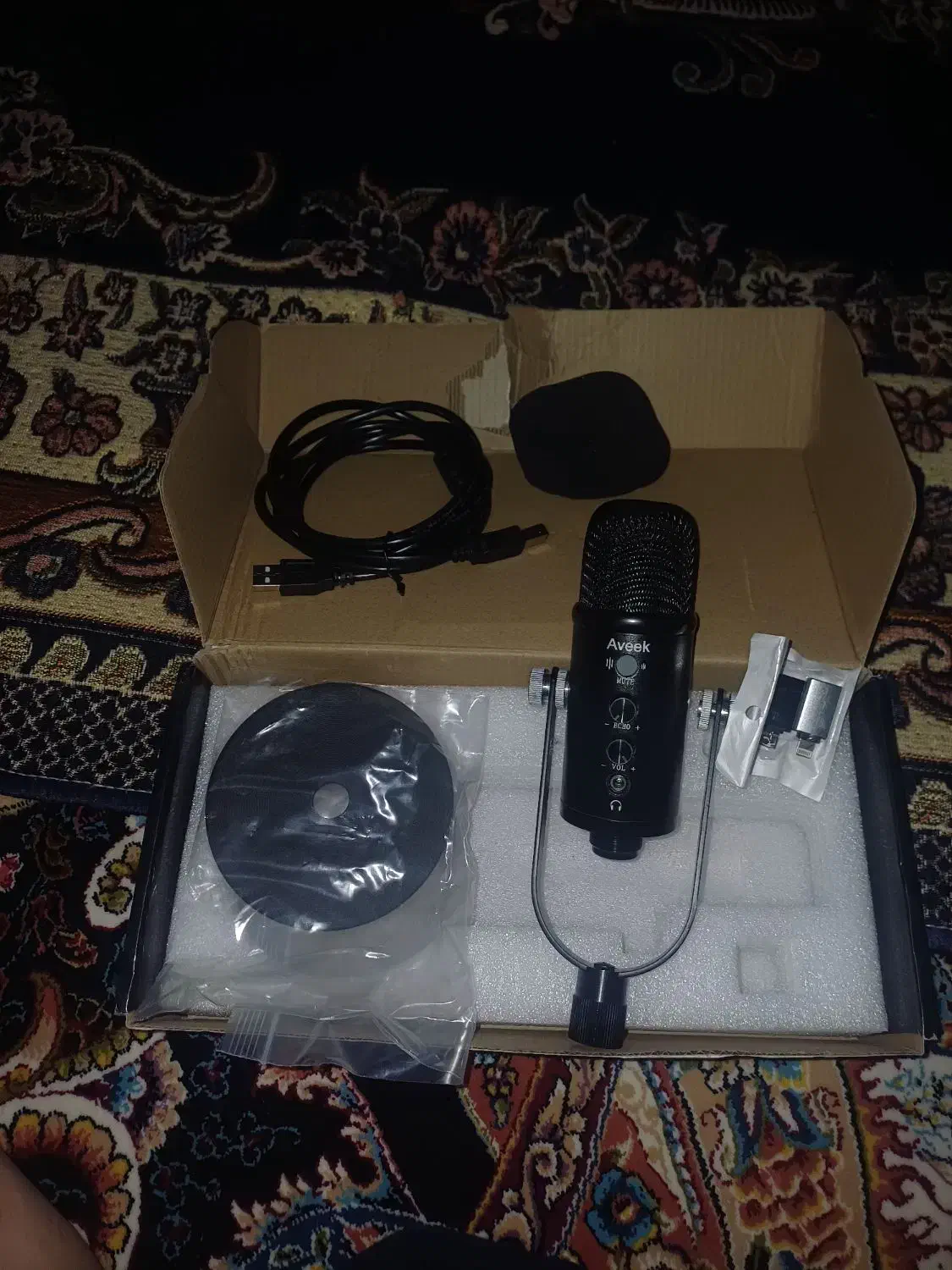 میکرفون برند Aveek|صوتی و تصویری|قرچک, مجتمع مسکونی طبیعت|دیوار